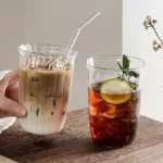 ⁦أكواب وزجاجات أنيقة للمشروبات⁩ - الصورة ⁦3⁩