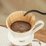 ⁦فلاتر قهوة ورقية – 100 قطعة / شكل مخروطي⁩ - الصورة ⁦3⁩