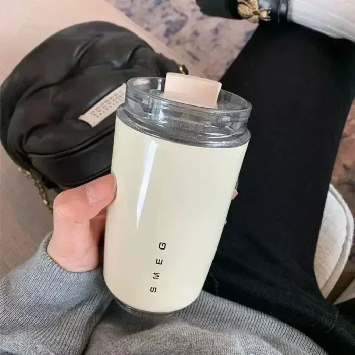 ⁦كوب SMEG حراري معزول – للسفر والسيارة⁩ - الصورة ⁦2⁩
